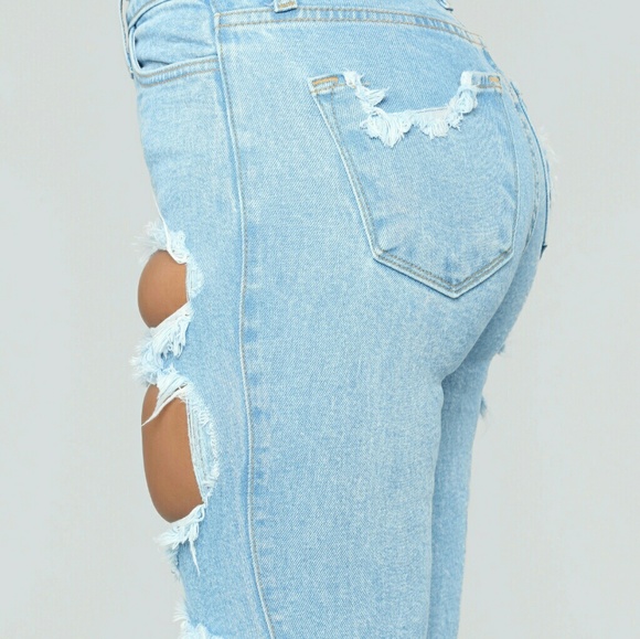 'Giving your side eye' bermuda high rise shorts - Picture 4 of 6